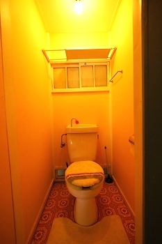 toilet