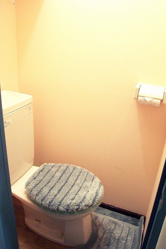 oji apartment toilet