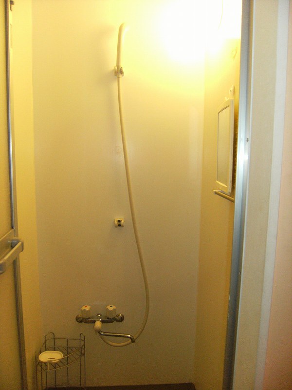 oji apartment shower room