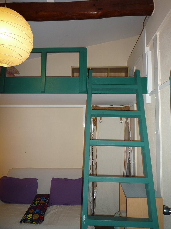 Oji apartment roomA loft